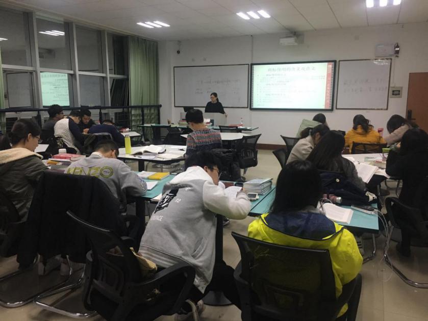浙江财经大学法学院学生授课.jpg